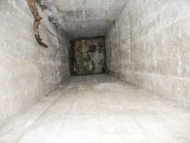 Ligne Maginot - CAIRE GROS - (Abri) - Bloc 3
Puits du bloc