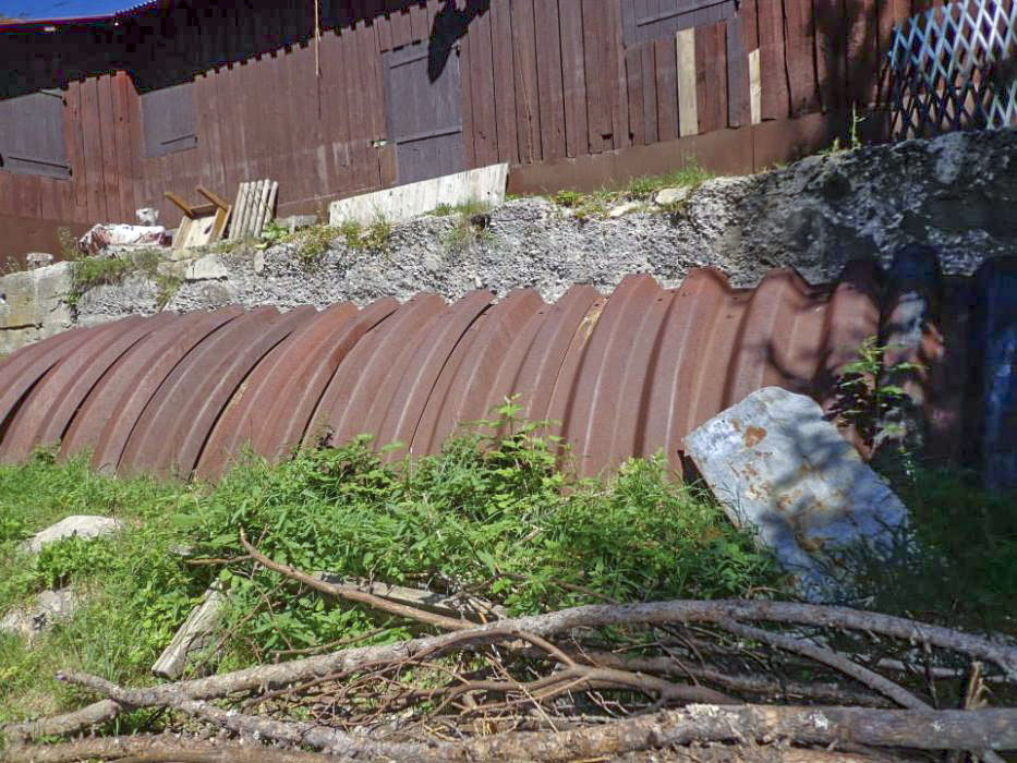 Ligne Maginot - GRANGES DE LA BRASQUE - CAMP DU TOURNAIRET - (Casernement) - Apenti en tôles métro