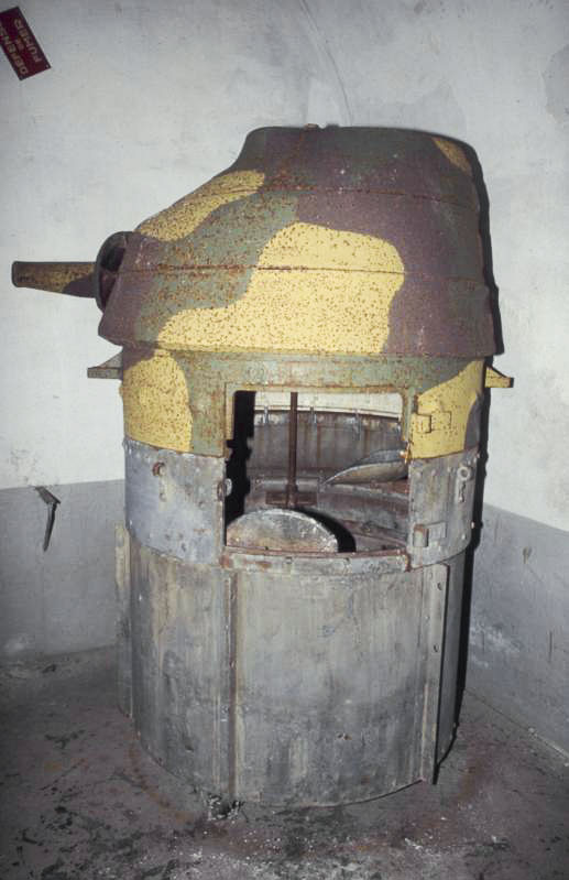 Ligne Maginot - VALDEBLORE  - REYNARDIERE (VE) - (Ouvrage d'infanterie) - Tourelle démontable, préservée dans l'ouvrage