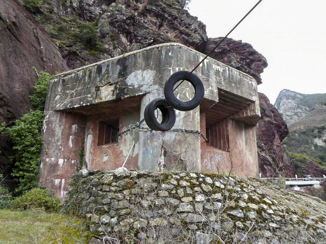Ligne Maginot - O40 - ABELIERA (Casemate d'infanterie) - Le créneau mitrailleuse à gauche