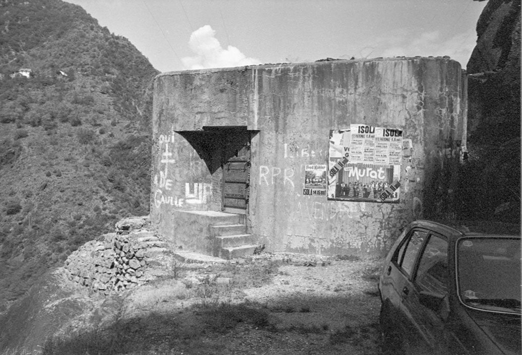 Ligne Maginot - O40 - ABELIERA (Casemate d'infanterie) - La porte était encore intacte en 1984