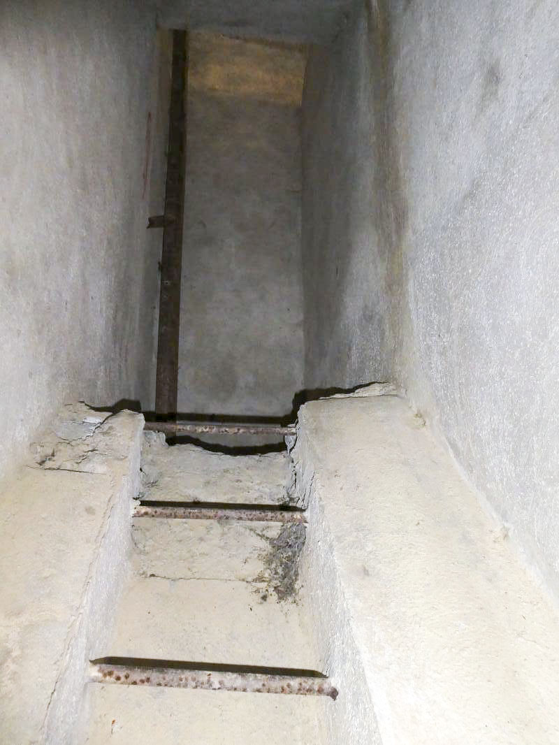Ligne Maginot - SERENA - (Abri actif) - Bloc cheminee
Accès au plan incliné