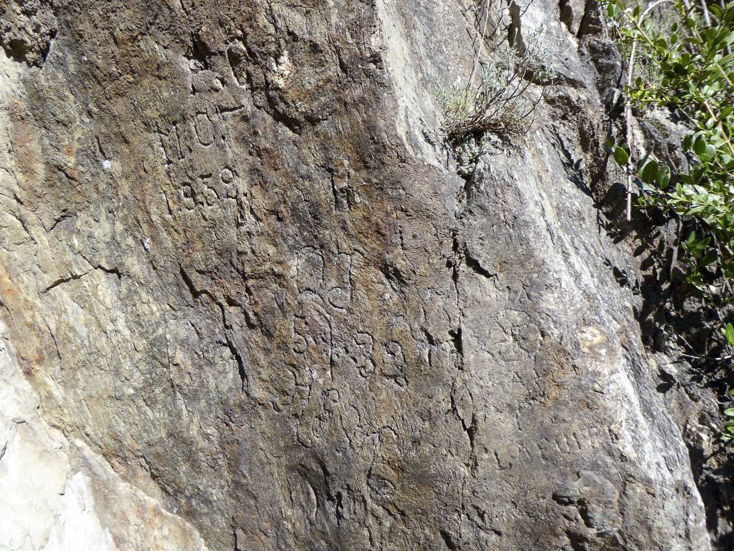 Ligne Maginot - VALABRES - (Casernement) - Graffitis sur la paroi  rocheuse