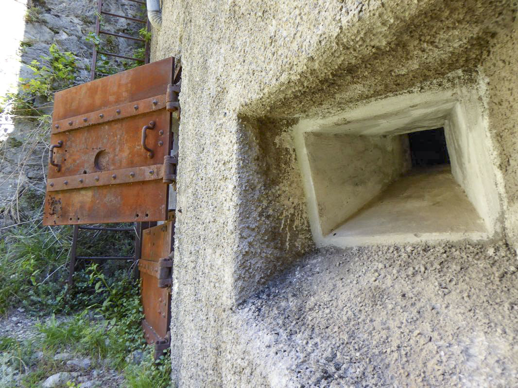Ligne Maginot - VALABRES PRINCIPAL (OU NORD) (VP) - (Ouvrage d'infanterie) - Bloc 1
Entrée basse