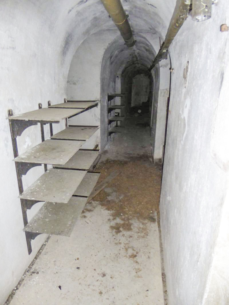 Ligne Maginot - VALABRES PRINCIPAL (OU NORD) (VP) - (Ouvrage d'infanterie) - Casernement
Tablettes