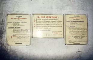 Ligne Maginot - VALDEBLORE - REYNARDIERE (VE) - (Ouvrage d'infanterie) - Plaques d'instruction d'usage des WC