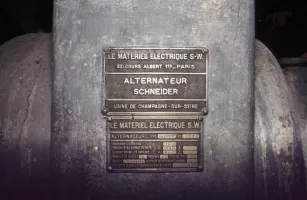 Ligne Maginot - VALDEBLORE - REYNARDIERE (VE) - (Ouvrage d'infanterie) - Usine
Plaque alternateur