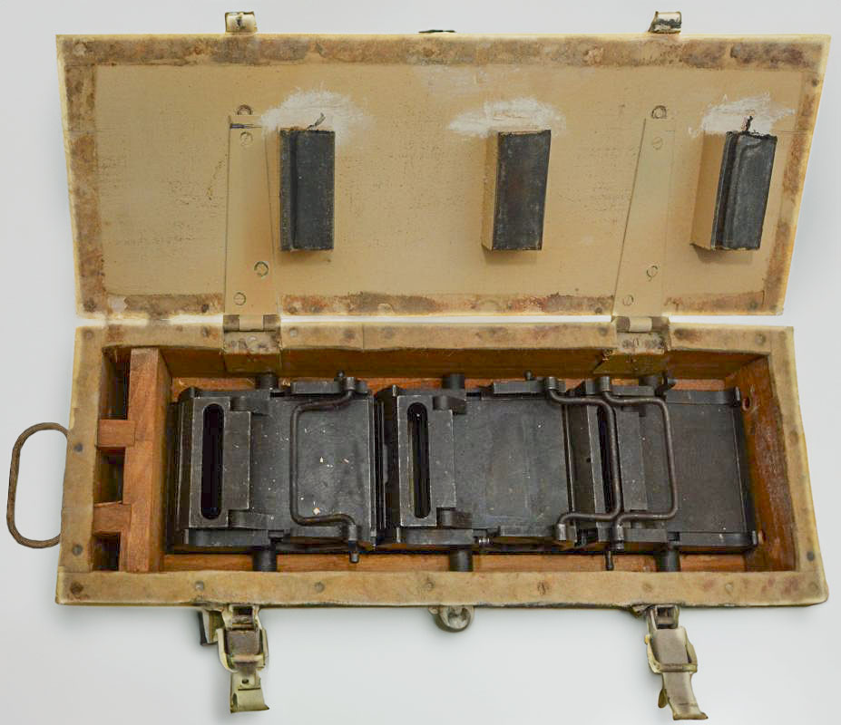 Ligne Maginot - Episcopes - Coffret de transport pour trois épiscopes