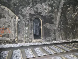 Ligne Maginot - BERGHE SUD (TUNNEL DE) - (Blockhaus pour arme infanterie) - Accès à des locaux annexes situé du coté droit du tunnel en face de l'entrée du blockhaus