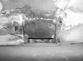 Ligne Maginot - BERGHE SUD (TUNNEL DE) - (Blockhaus pour arme infanterie) - Galerie de liaison au dessus du tunnel
Goulotte lance grenade donnant dans le tunnel permettant la défense de l'entrée 