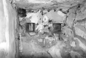 Ligne Maginot - BERGHE SUD (TUNNEL DE) - (Blockhaus pour arme infanterie) - Intérieur du bloc situé sur la gauche du tunnel à l'extérieur.
