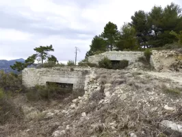 Ligne Maginot - MONT DE L'UBAC - (Position d'artillerie préparée) - Les deux emplacements pour canon