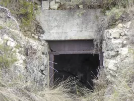 Ligne Maginot - MONT DE L'UBAC - (Position d'artillerie préparée) - Abri 2