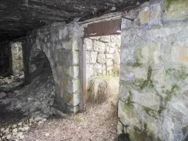 Ligne Maginot - MONT DE L'UBAC - (Position d'artillerie préparée) - Abri 2