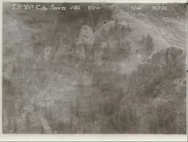 Ligne Maginot - CIME D'ANAN - (Observatoire d'infanterie) - Photo des travaux menés par les italiens prise depuis l'observatoire de la Cime d'Anan en 1933
Photo n°82