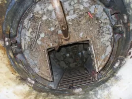 Ligne Maginot - COL D'AGNON - (Ouvrage d'infanterie) - Bloc 3
Le plancher mobile vu d'un créneau