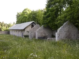 Ligne Maginot - PEIRA CAVA - CASERNE CRENANT (SOUS-SECTEUR AUTHION - 46° DBCA) - (Camp de sureté) - Les écuries
