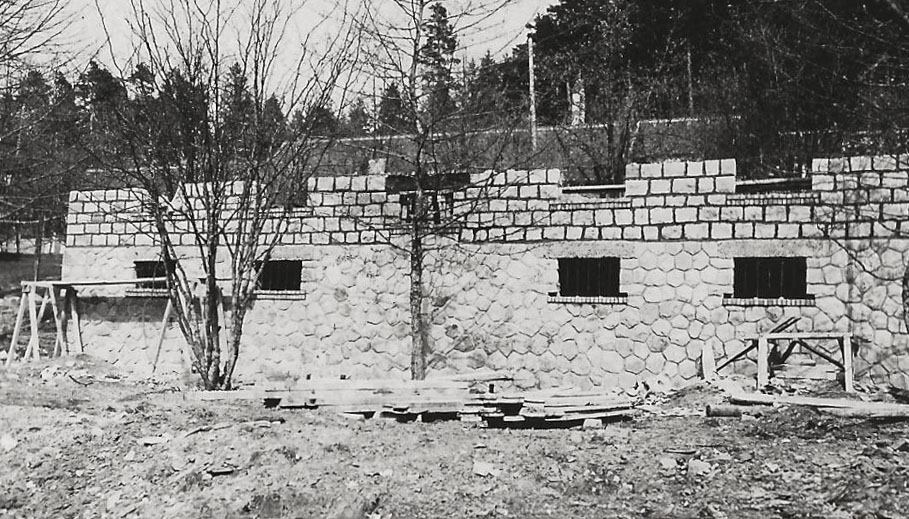 Ligne Maginot - PEIRA CAVA - CASERNE CRENANT (SOUS-SECTEUR AUTHION - 46° DBCA) - (Camp de sureté) - Photos de la construction de la caserne par la Sté Roussel Frères (mai 1935)