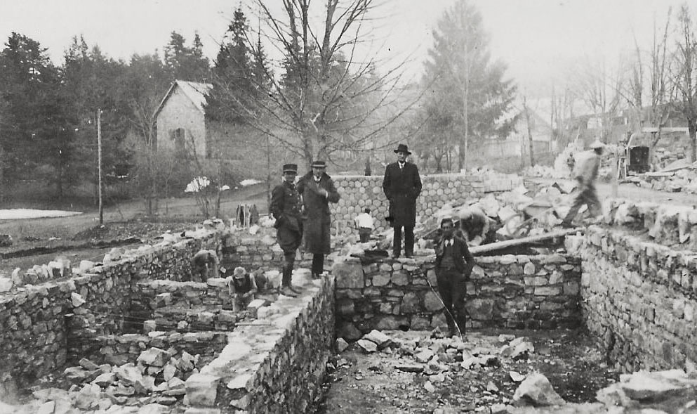Ligne Maginot - PEIRA CAVA - CASERNE CRENANT (SOUS-SECTEUR AUTHION - 46° DBCA) - (Camp de sureté) - Photos de la construction de la caserne par la Sté Roussel Frères (mai 1935)