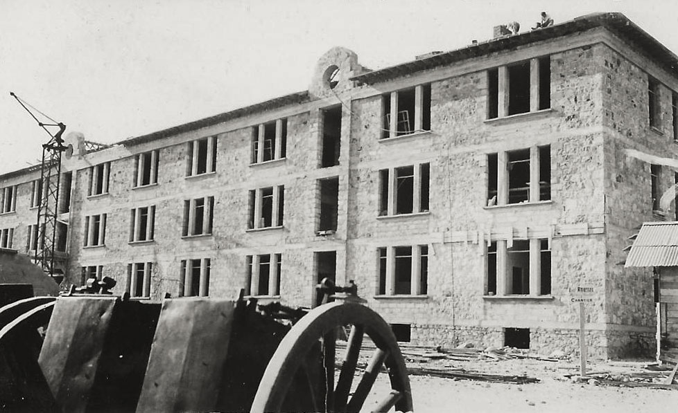 Ligne Maginot - PEIRA CAVA - CASERNE CRENANT (SOUS-SECTEUR AUTHION - 46° DBCA) - (Camp de sureté) - Photos de la construction de la caserne par la Sté Roussel Frères (mai 1935)