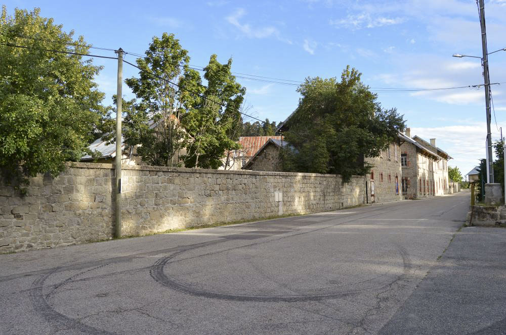 Ligne Maginot - PEIRA CAVA - CASERNE CRENANT (SOUS-SECTEUR AUTHION - 46° DBCA) - (Camp de sureté) - 