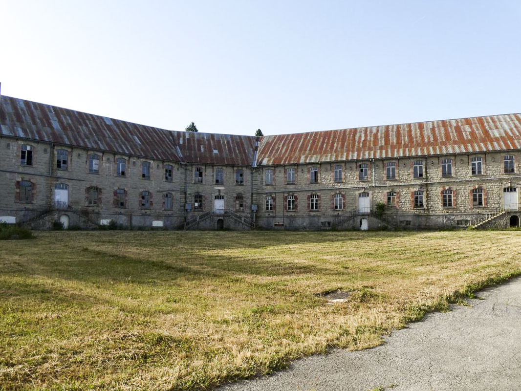 Ligne Maginot - PEIRA CAVA - CASERNE CRENANT (SOUS-SECTEUR AUTHION - 46° DBCA) - (Camp de sureté) - 