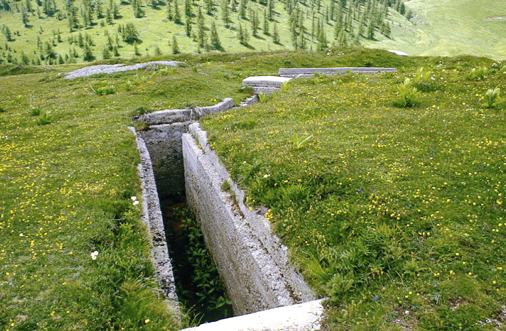 Ligne Maginot - PLAN CAVAL 3 - (Blockhaus pour arme infanterie) - La tranchée d'accès au blockhaus