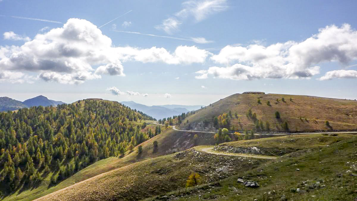 Ligne Maginot - POINTE DES TROIS COMMUNES (PTC) - (Blockhaus pour arme infanterie) - Vue sur le fort de la Forca et des Mille-Fourches