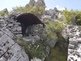 Ligne Maginot - BARBONNET NORD 2 - (Blockhaus pour arme infanterie) - Petit abri à proximité