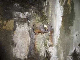 Ligne Maginot - BRAUS NORD (TUNNEL DE ) - (Blockhaus pour arme infanterie) - Gond de la porte