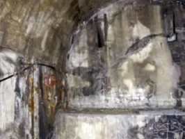 Ligne Maginot - BRAUS NORD (TUNNEL DE ) - (Blockhaus pour arme infanterie) - Blockhaus de droite
Créneaux lance grenades.