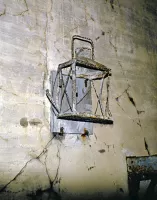 Ligne Maginot - CARANCA NORD (TUNNEL DE) - (Blockhaus pour arme infanterie) - Les vestiges d'une des lanternes utilisées pour l'éclairage des locaux