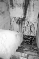 Ligne Maginot - CARANCA NORD (TUNNEL DE) - (Blockhaus pour arme infanterie) - Escaliers menant au niveau inférieur.