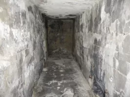 Ligne Maginot - CARANCA SUD (TUNNEL DE) - (Blockhaus pour arme infanterie) - Chambre de tir supérieure
Rare! Galerie de grenadage sur la voute