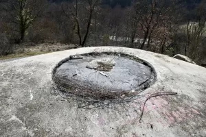 Ligne Maginot - GOLF DE SOSPEL (GS) - (Casemate d'infanterie - Simple) - La réservation pour la cloche GFM jamais installée 