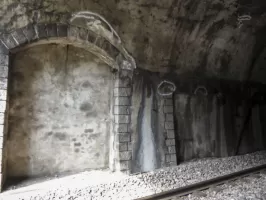 Ligne Maginot - GIGNE SUD (TUNNEL DE) - (Blockhaus pour arme infanterie) - A droite alcove pour recevoir un battant de la porte