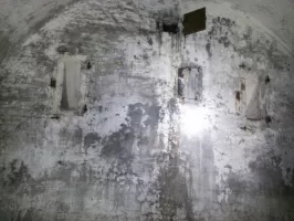 Ligne Maginot - GRAZIAN SUD  (TUNNEL DE ) - (Blockhaus pour arme infanterie) - Casemate Est