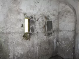 Ligne Maginot - GRAZIAN SUD  (TUNNEL DE ) - (Blockhaus pour arme infanterie) - Casemate Est