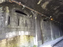 Ligne Maginot - BELLET (TUNNEL DE) - (Blockhaus pour arme infanterie) - Créneaux chambres latéral gauche