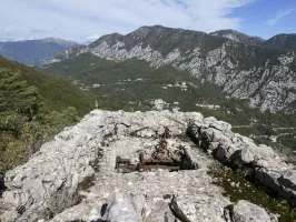 Ligne Maginot - COTE 902 SUD - (Observatoire d'infanterie) - Vue sur Le Mont Razet avec de part et d'autre l'AP de Scuvion et de Pierre Pointue