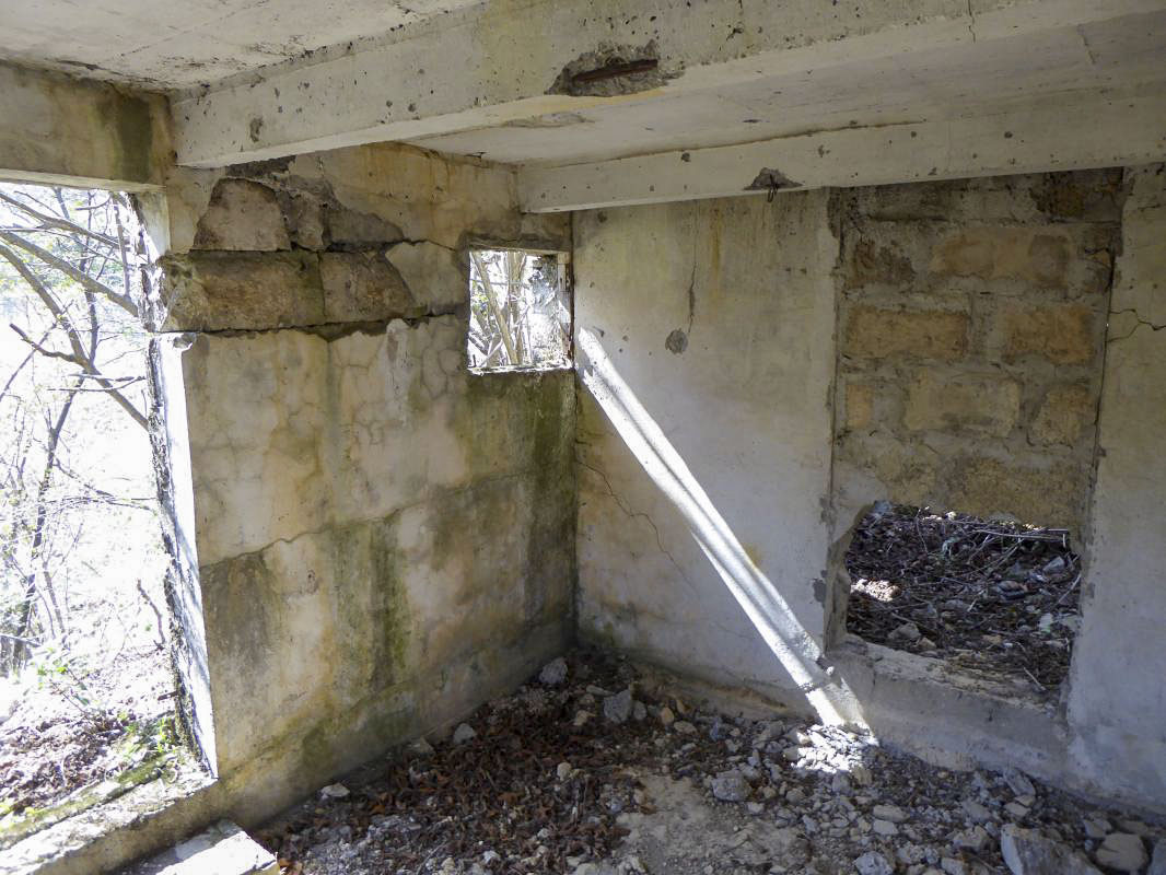 Ligne Maginot - COL DE BROUIS - (Casernement) - Bâtiment indéterminé en contre bas du bloc 1