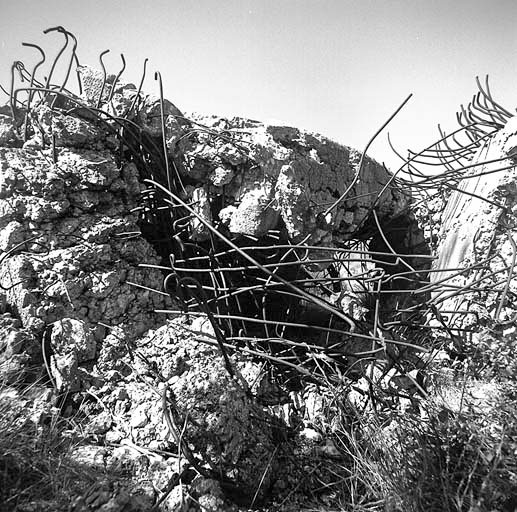 Ligne Maginot - CROIX DE COUGOULE (CC) - (Ouvrage d'infanterie) - Entrée Nord
Restes du blockhaus d'entrée