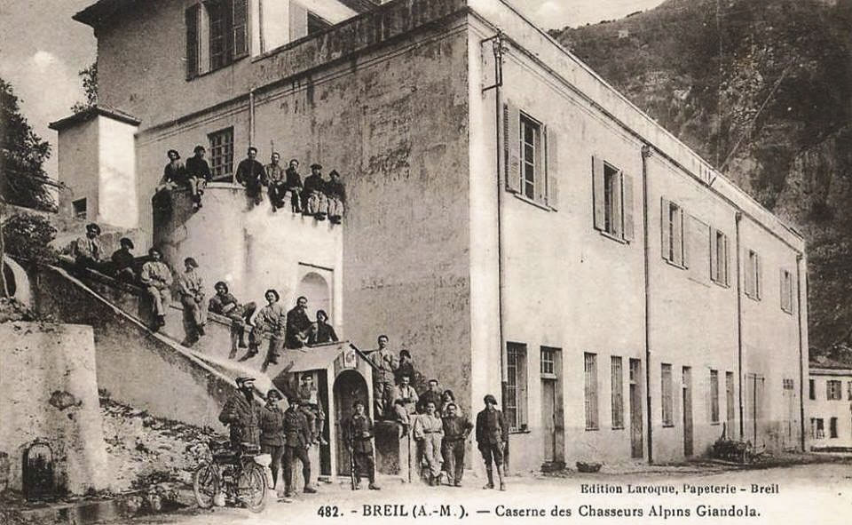 Ligne Maginot - GIANDOLA - (Casernement) - Carte postale