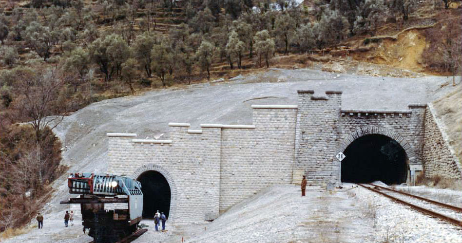 Ligne Maginot - Tunnel de Gigne et Caranca - Les entrées des deux tunnels sont achevées après les réparations