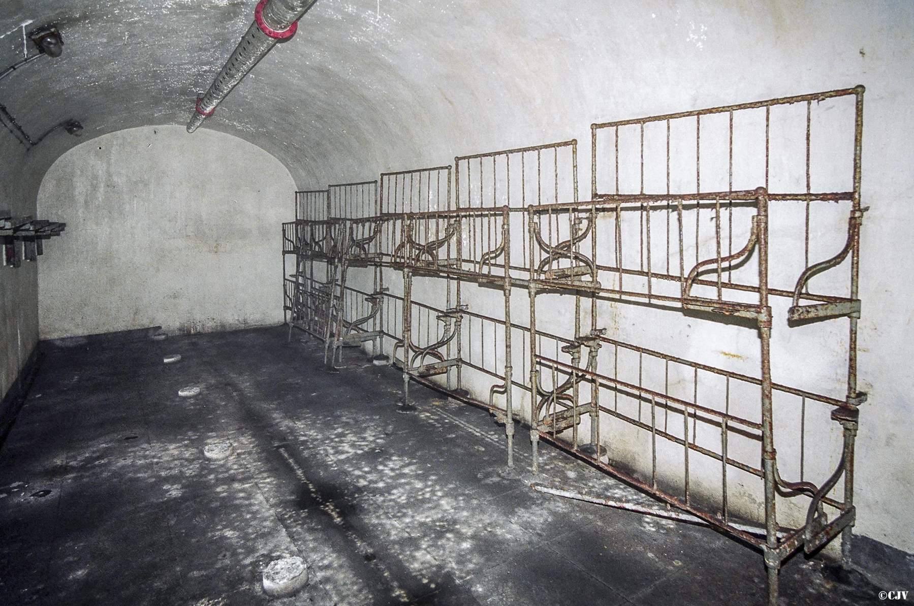 Ligne Maginot - MONTE GROSSO (MG) - E02 - (Ouvrage d'artillerie) - Le casernement
Chambrée pour la troupe 