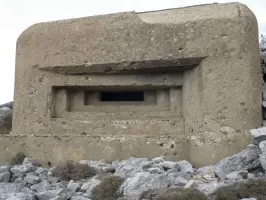 Ligne Maginot - MADONE DE GORBIO CENTRE - (Blockhaus pour arme infanterie) - Le créneau qui donne au Sud-Est