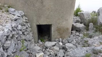 Ligne Maginot - MADONE DE GORBIO CENTRE - (Blockhaus pour arme infanterie) - L'accès du blockhaus