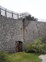 Ligne Maginot - MONT CHAUVE D'ASPREMONT - (Central téléphonique isolé) - Entrée de l'abri caverne