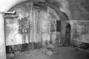 Ligne Maginot - MONT CHAUVE D'ASPREMONT - (Central téléphonique isolé) - Chambre de tir d'une caponnière
