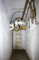 Ligne Maginot - MONT GROS DE ROQUEBRUNE - (Observatoire d'artillerie) - En bas du bloc cheminée